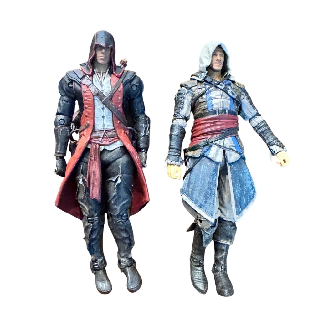 Assassin's Creed McFarlane Toys action‎ figures Edward Kenway and Connor Kenway